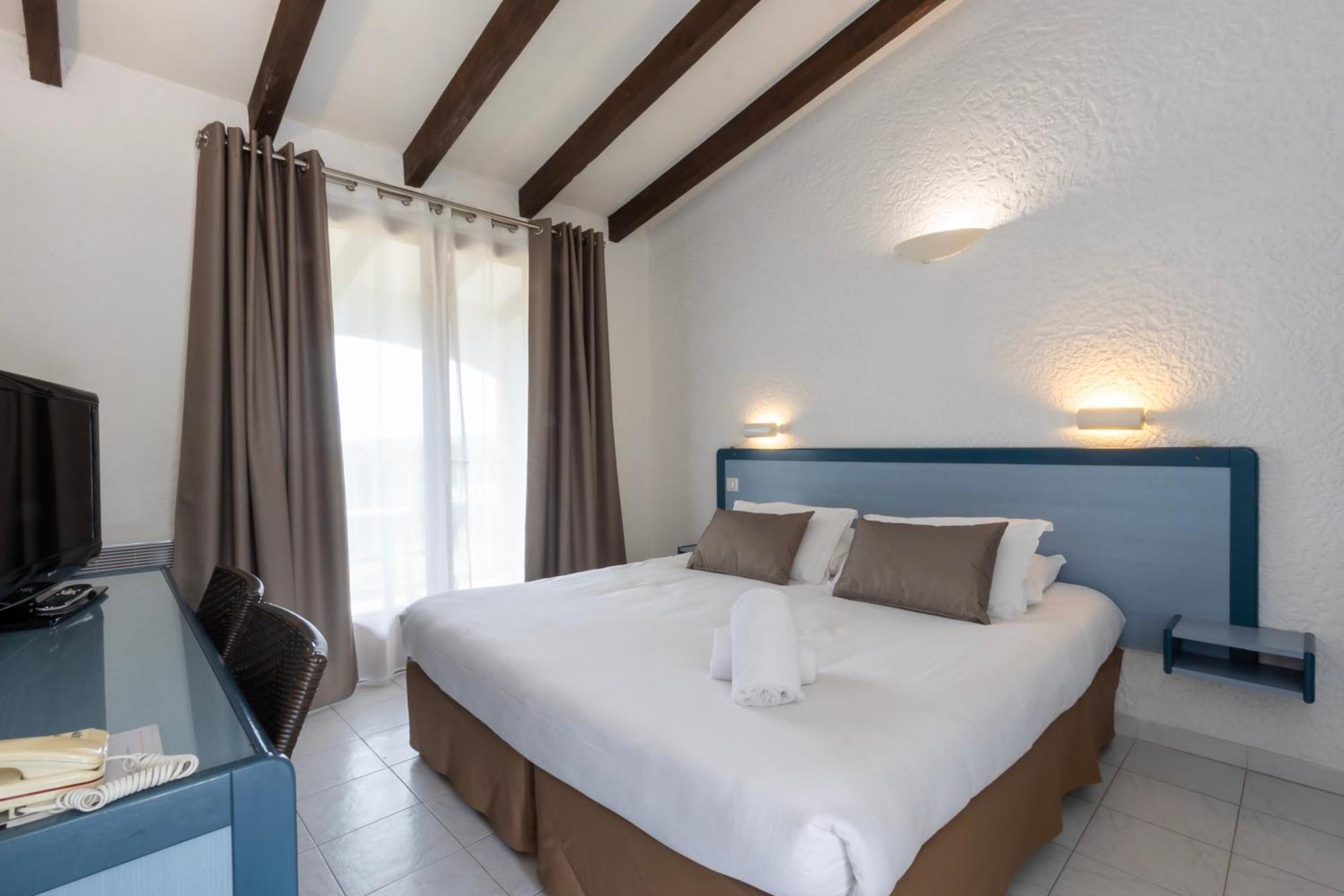 Hotel Les Lentisques Cargese Exterior photo